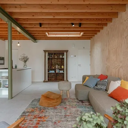 Dom wakacyjny Charming Ecologic Holiday In